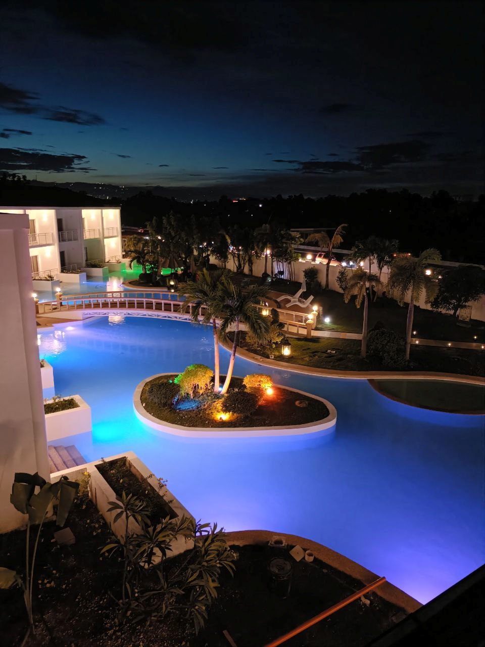 フィリピン留学 Cebu21 - EV La Mer Campus-Pool-3